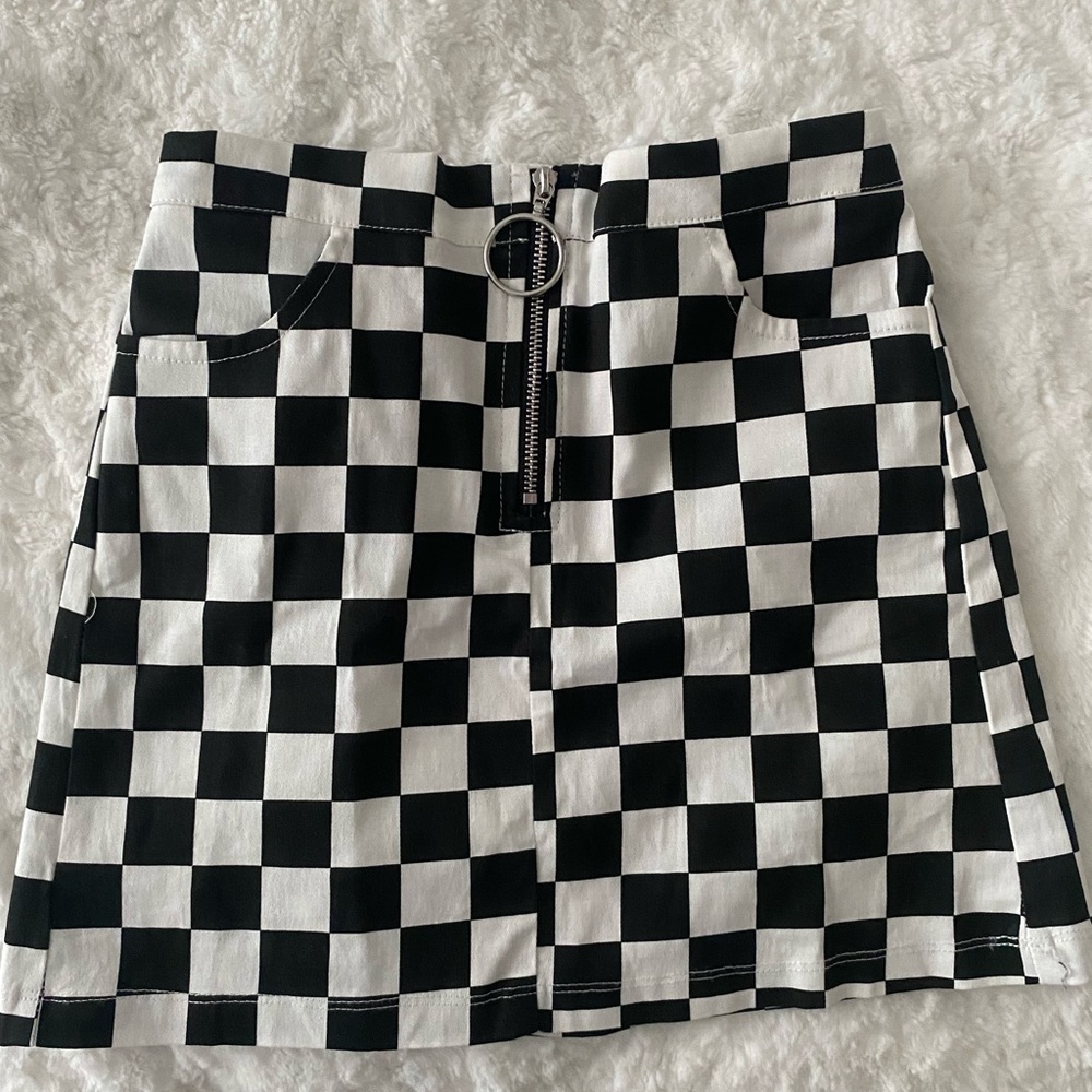 Little girl checkered skirt size 7-8